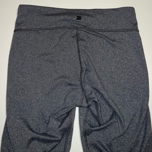 All In Motion | Gray Leggings | Medium - Picture 3 of 7